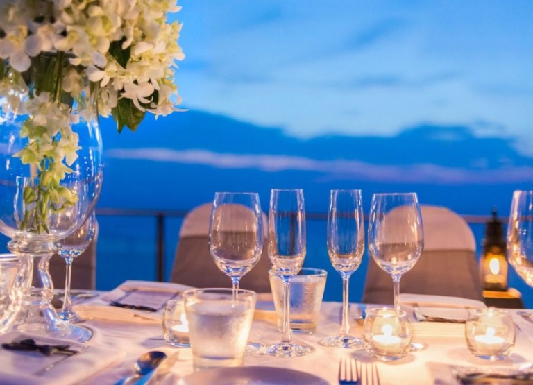 How to Throw a Dinner Party on a Budget - City Girl Savings
